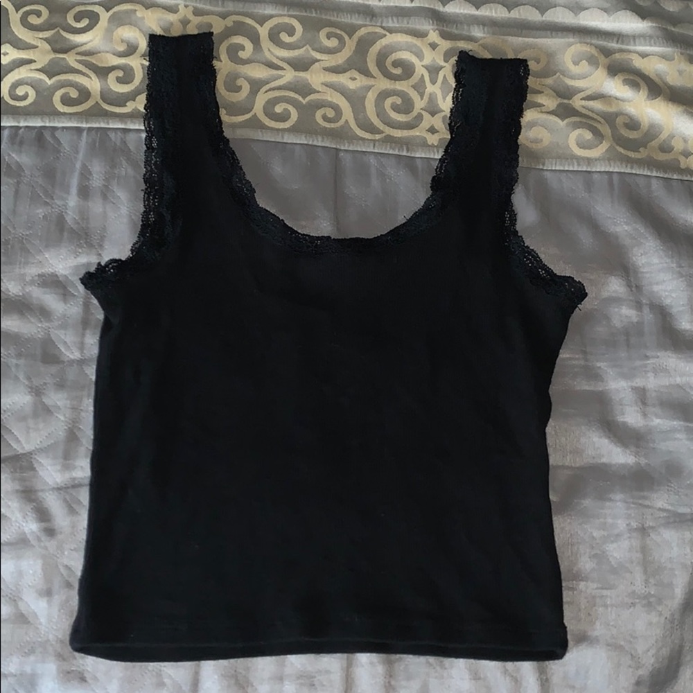 lace cropped tank top